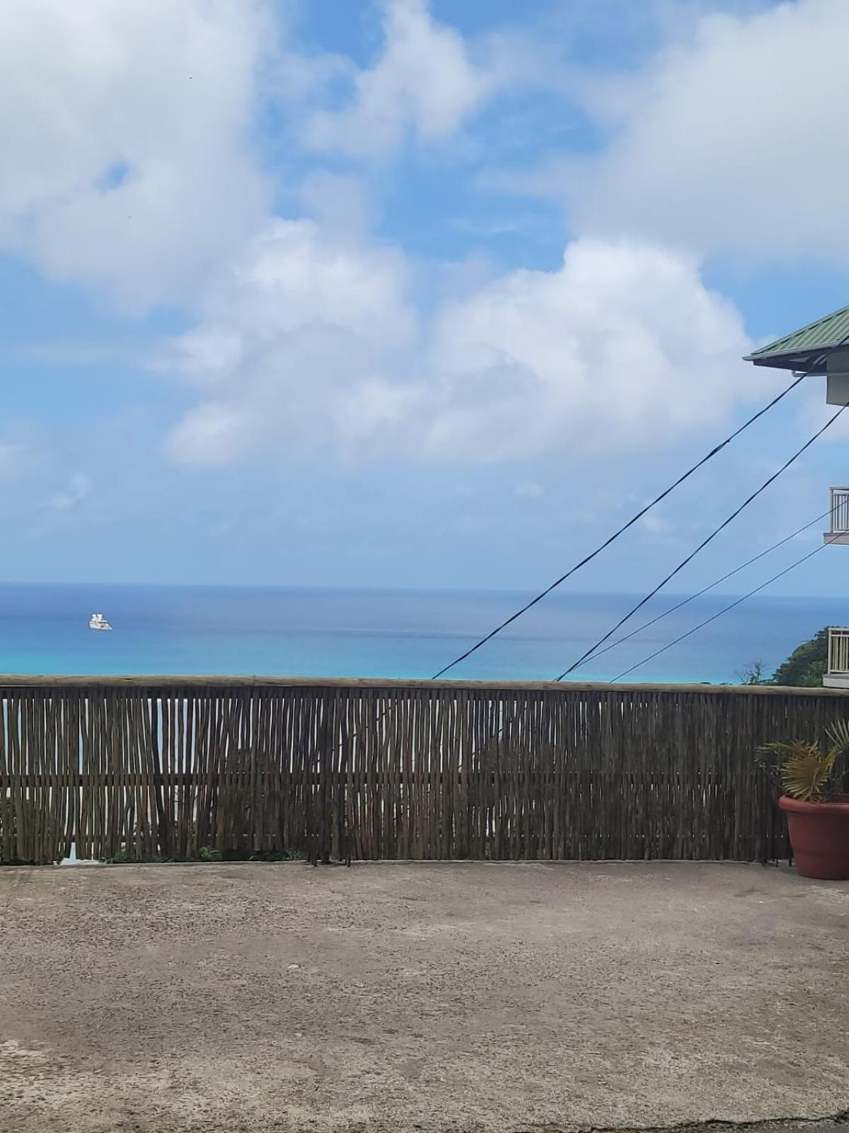 Sunset View Self Catering Apartment Anse Boileau Bagian luar foto