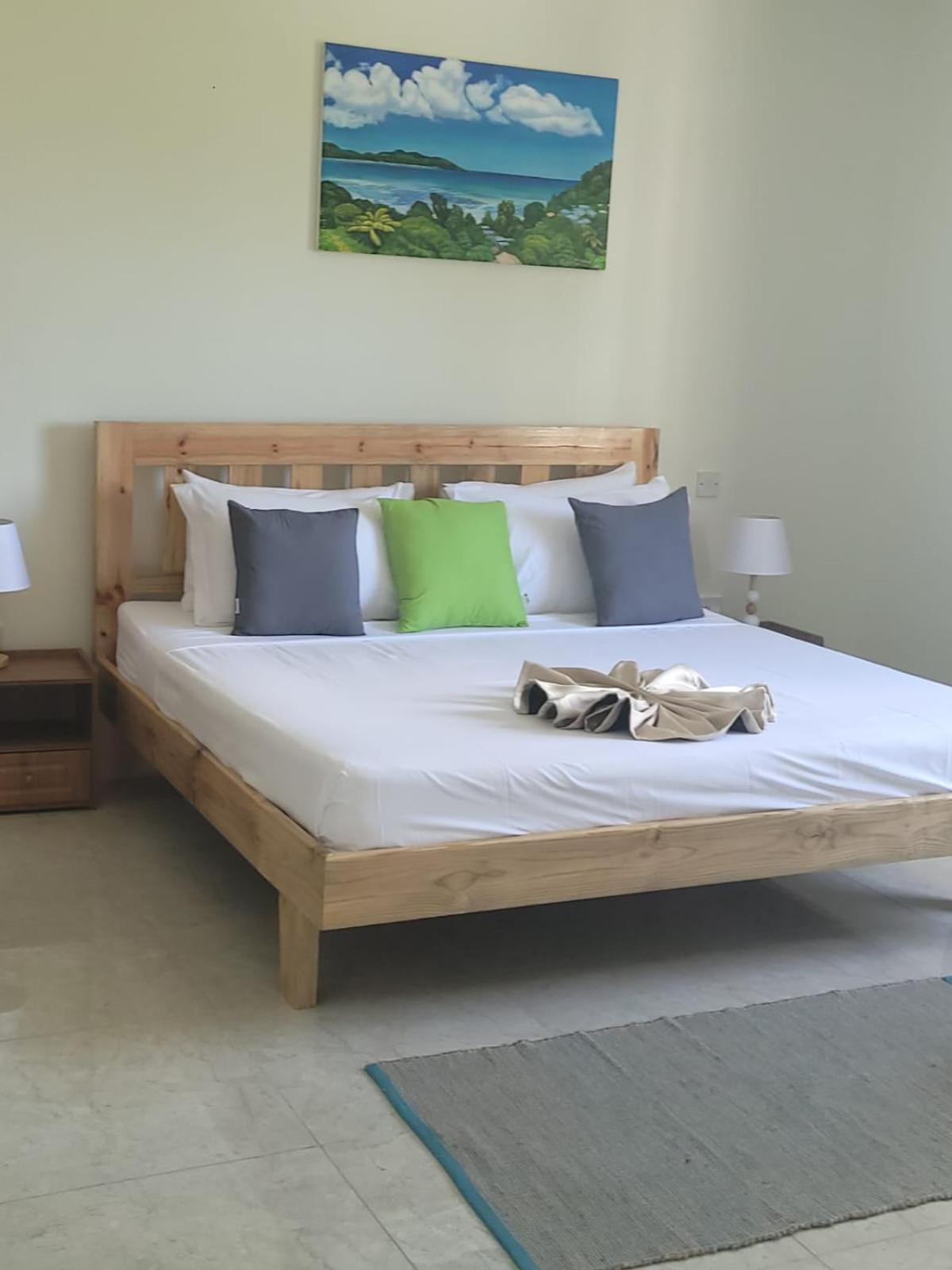 Sunset View Self Catering Apartment Anse Boileau Bagian luar foto