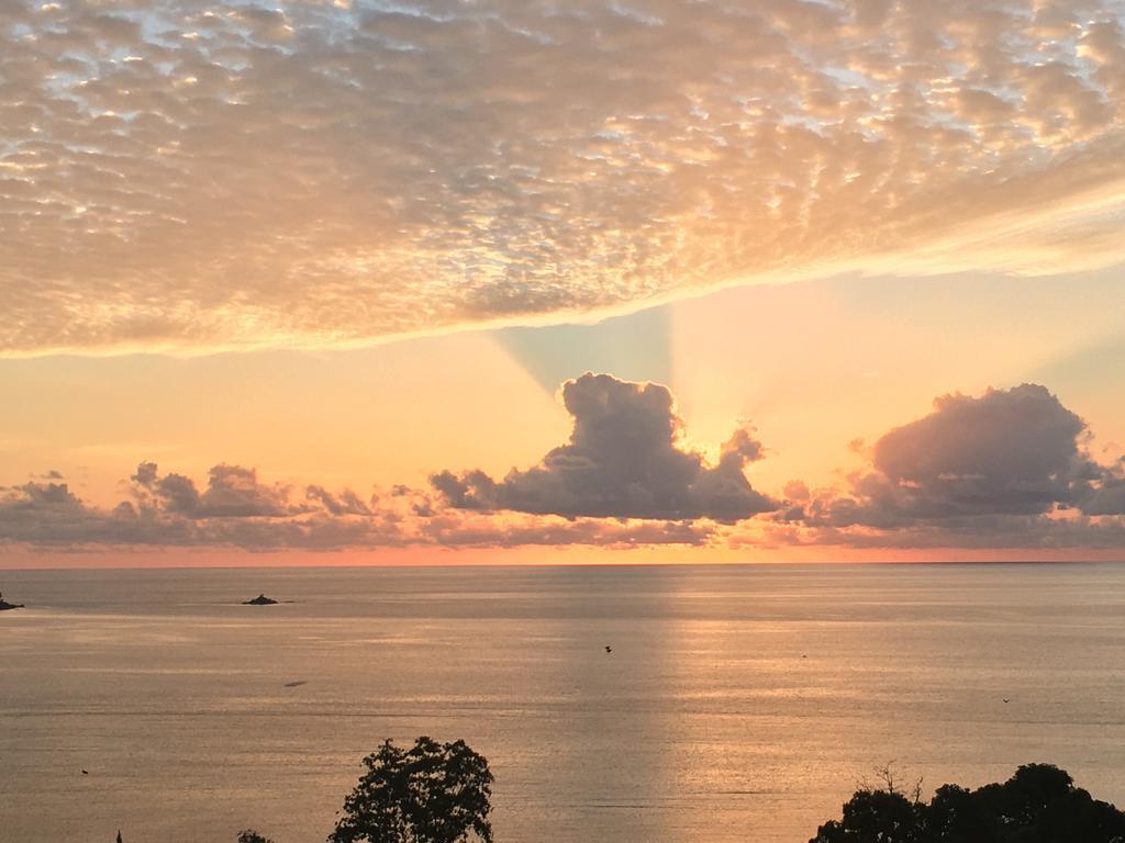Sunset View Self Catering Apartment Anse Boileau Bagian luar foto